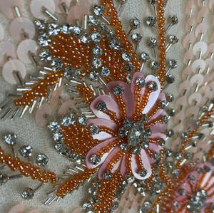 Tela Bordada Floral con Cuentas de Alta Calidad al por Mayor, Lentejuelas Rosas, Malla de Diamantes de Imitación para Fabricantes y Diseñadores de Prendas - Product Image 3