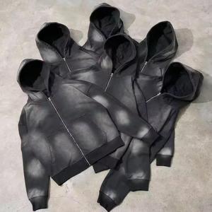 ชุดเซ็ตสตรีทแวร์ลายฟอกสี แอซิดวอช พร้อมซิปฮู้ดดี้ กางเกงวอร์มขาบาน และเสื้อฮู้ดดี้ แต่งแพทช์ขาดๆ - Product Image 5