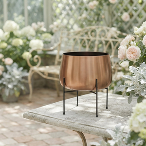 Jardinière Métallique Cuivrée avec Support pour Décoration Intérieure de Salon – Nouveauté Tendance pour la Maison et le Jardin - Product Image 1