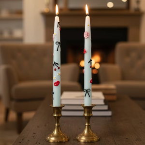 Juego de Velas Cónicas de Cera de Soja Pintadas a Mano Chic Romance (Juego de 2) para Navidad, Cumpleaños, Centros de Mesa y Decoración Estética de Mesa - Product Image 1