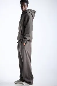 Pantalon de jogging ample et large gris pour homme, style baggy, en coton épais 100 %, fabriqué sur mesure par un fabricant de vêtements - Product Image 4