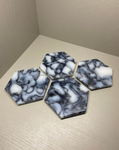 แผ่นรองแก้วหินอ่อนทำมือสวยงาม ดีไซน์ทันสมัย รูปทรงเรขาคณิต เป็นมิตรกับสิ่งแวดล้อม งานฝีมืออินเดียที่ไม่เหมือนใคร สำหรับห้องครัว งานแต่งงาน และงานปาร์ตี้ - Product Image 3