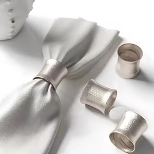 Ensemble d'anneaux de serviette en métal artistiques, décoratifs, pour l'hôtellerie de luxe, les mariages, les hôtels, les restaurants et les événements - Product Image 6