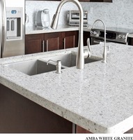 Dalles de granit blanc Viscon de qualité supérieure, comptoirs en pierre naturelle polie, export en gros, fabricant Inde