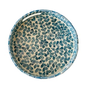 Bandeja Decorativa Hecha a Mano con Incrustaciones de Madreperla de PERFECT ENTERPRISES – Bandeja Decorativa con Hojas Azules - Product Image 1