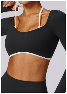 Conjunto de Leggings y Top Corto Negro de Manga Larga para Mujer con Diseño Recortado, Cuello Redondo, Tirantes Finos y Cintura Alta, Ropa de Yoga sin Costuras - Product Image 6