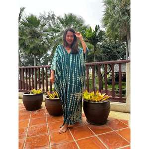 Robe Kaftan Bohème Tie-Dye pour Femme, Coupe Ample, Col en V, Longueur Maxi, Taille Naturelle, Lavable, Idéale pour la Plage et les Vacances - Product Image 2