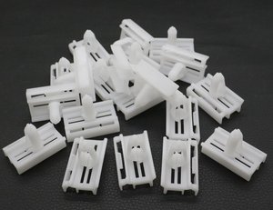 Clip de fixation de bas de caisse pour BMW Série 3 E90 E91 M TECH 51777891250 BM1608101, en plastique blanc ABS, vente en gros - Product Image 1