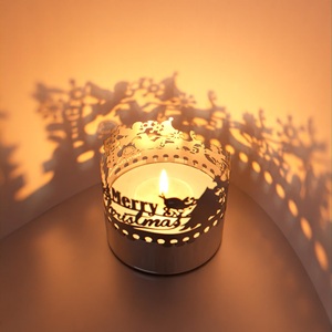 ที่วางเทียนเหล็กแบบเจาะรู ลายคริสต์มาส ทนความร้อน ตกแต่งบ้าน - Product Image 1
