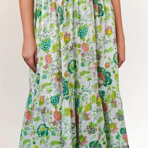 เดรสผ้าฝ้ายสีเขียวลายดอกไม้ ความยาวปานกลาง สไตล์ลำลองสำหรับฤดูร้อน ทรงเอไลน์สวยสง่า พิมพ์ลายดอกไม้ทั่วตัว มีจำหน่ายแล้ว - Product Image 3