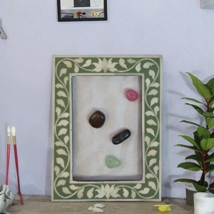 Cadre photo vertical en bois fait main de forme rectangulaire pour promotion/cadeau de la Saint-Valentin, imprimable, à poser sur table - Product Image 3