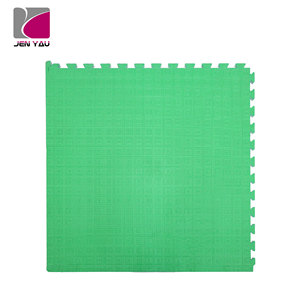 แผ่นโฟมเชื่อมต่อกัน Jen Yau สีแดง ขนาด 100x100 ซม. หนา 20 มม. ลายตารางหมากรุก สำหรับศิลปะการต่อสู้ - Product Image 6