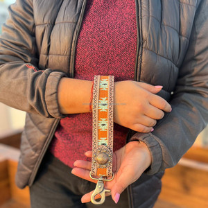 คลิปหนีบสายคล้องข้อมือหนังวัวพร้อมสายคล้องข้อมือลายอานม้าทำจากหนังวัวคุณภาพสูงแบบตะวันตก - Product Image 2