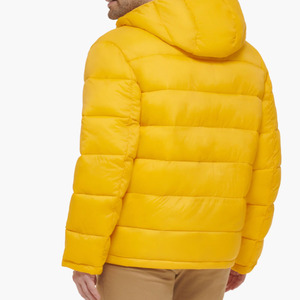 Chaqueta de Invierno Acolchada para Hombre de Alta Calidad, 100% Poliéster, Transpirable, con Capucha, Cuello Alto, Cierre de Cremallera, Diseño Sólido - Product Image 2