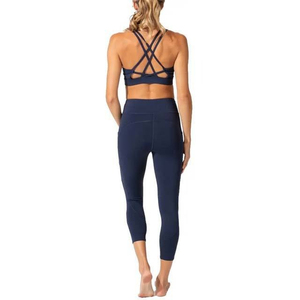Soutien-gorge de sport pour femmes grandes tailles, col halter en V profond, respirant, écologique, offrant un bon maintien, confortable, élastique, léger et réversible - Product Image 6