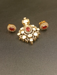 Conjunto de Colgante de Flor Vintage Chapado en Oro con Piedras Dobles Rojas para Mujer, Joyería de Boda - Product Image 3