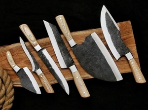 Ensemble de 6 couteaux de chef en acier Damas forgé à la main, écologiques, avec étui en cuir véritable pour la cuisine et le barbecue - Product Image 1