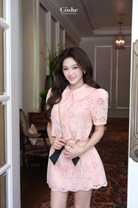 Coshe YUKI เครื่องแต่งกายสไตล์เกาหลีสุดหรูของผู้หญิงกระโปรงสั้นและคอเสื้อเบลาส์ผูกโบว์น่ารักสำหรับใส่ในชีวิตประจำวันไปงานปาร์ตี้ - Product Image 3