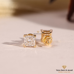 Boucles d'oreilles clous en or massif 14 carats, 2 carats de diamant taille princesse, pour cadeau d'anniversaire, clarté VVS2, couleur D, diamant de laboratoire CVD certifié IGI - Product Image 3