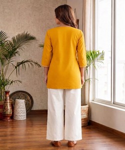 Ensemble Kurta et pantalon en coton jaune pour femme, brodé, coupe ample, style décontracté, Inde/Pakistan, longueur cheville 86396 VYOM- VF:-26 - Product Image 3