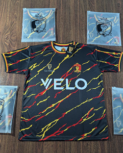 เสื้อฟุตบอลดาการ์ ฟอร์ซ ยูนิเซ็กซ์ พิมพ์ลายแบบซับลิเมชั่น แขนสั้น ระบายเหงื่อได้ดี ผลิตจากโพลีเอสเตอร์ สำหรับผู้ใหญ่ ทรงปกติ น้ำหนัก 220 กรัม ตัดเย็บแบบไร้ตะเข็บ - Product Image 5