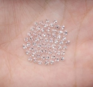 Diamants en vrac CVD HPHT 3 x 2 mm Blancs Couleurs D/E/F VVS+ Coupe ovale brillante Pierres d'appoint de petite taille cultivées en laboratoire pour la fabrication de bijoux fins - Product Image 4