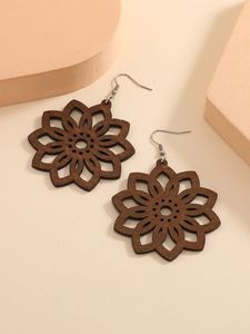 Pendientes Rectangulares de Resina y Madera de Acacia, Joyería Clásica Hecha a Mano, Disponible en Línea para Mujeres y Niñas, Ideal para Fiestas - Product Image 6