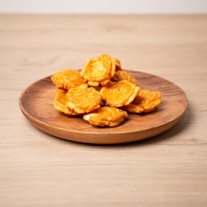 Plato de Madera de Acacia Japonesa: Plato Tallado a Mano, Vajilla de Madera, Regalo de Inauguración de Casa Hecho a Mano - Product Image 2