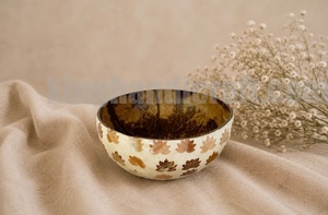 Tazón de Cáscara de Coco Hecho a Mano, Tazón de Servir Natural y Sostenible para Venta al por Mayor, Artículos de Cocina Ecológicos y Tiendas de Regalos - Product Image 3
