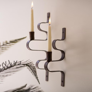Elegante Juego de Dos Apliques de Pared de Metal Ondulado Negro con un Diseño Único de Serpiente Forjada a Mano para Decoración del Hogar y Bodas - Product Image 5
