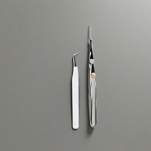 Pinzas Profesionales de Acero Inoxidable de Alta Precisión Antiestáticas para Pestañas, Punta Serrada para Extensión, Marca Privada, Logotipo Personalizado - Product Image 1