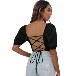 Top de mujer de poliéster ajustado negro liso con cordones y espalda descubierta y mangas abullonadas - Product Image 1