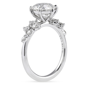 Bague élégante en diamant de laboratoire rond de 1,55 carat, collection de bagues de mariage luxueuses. - Product Image 2