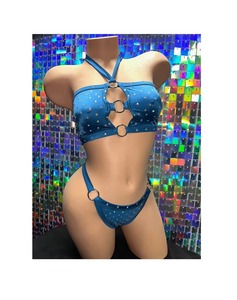Ensembles de bikinis deux pièces ornés de strass avec un design de soutien-gorge unique en métal circulaire et design personnalisé, faible MOQ - Product Image 1
