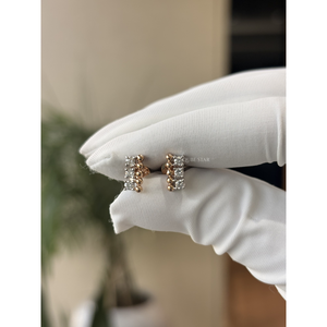 Pendientes de Oro de 14K con Diamantes Cultivados en Laboratorio QUBE STAR, 0.25 Ct, Corte Brillante Redondo de Triple Piedra, Joyería de Lujo para Mujer - Product Image 3