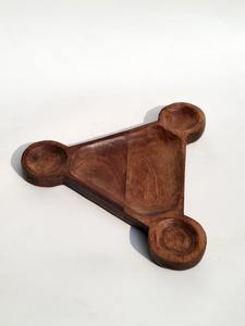 Plateau à collation triangulaire en bois artisanal, plateau de service multi-usages - Product Image 5