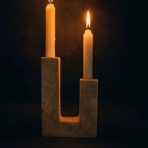 Porte-bougie en pierre de travertin géométrique, design moderne en cubes empilés, ajoute une élégance artistique et un luxe naturel à toute décoration intérieure - Product Image 2