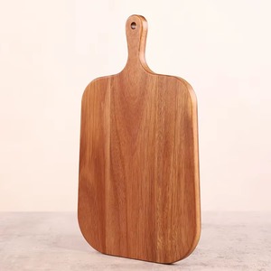 Planche à découper en bois naturel écologique avec poignée intégrée et trou de suspension, compatible lave-vaisselle, REHMAN CRAFT - Product Image 2