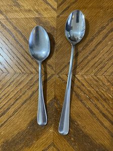 Cuillère à dîner en acier inoxydable avec finition brillante de haute qualité pour la maison et l'hôtel à prix abordable, cuillère à dîner argentée - Product Image 3