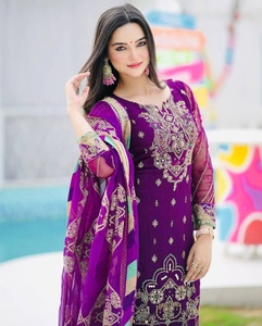 Série New Designer Party Top Palazzo & Dupatta Ensemble Fox Georgette Séquence Broderie Travail Col Rond Manches Complètes Fox Georgette - Product Image 2