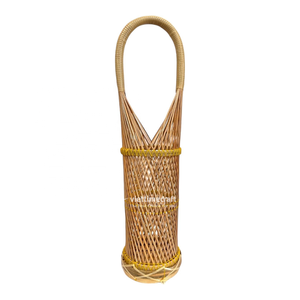 Porta Botellas de Ratán, Cesta de Regalo Tejida para una Sola Botella con Asa, Porta Botellas de Vino y Cerveza Artesanal para Picnic y Regalos - Product Image 1