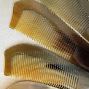 Natural Buffalo Ox Horn Comb Anti Static Handmade Comb <b>Hair</b> <b>Brush</b> Exquisite Sandalwood Handle Horn Teeth <b>Wooden</b> Comb for Women - Product Image 1