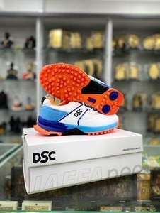 รองเท้าคริกเก็ต DSC ระดับมืออาชีพ น้ำหนักเบา สำหรับผู้ชาย ยึดเกาะดีเยี่ยม เหมาะสำหรับการฝึกซ้อมและการแข่งขัน อุปกรณ์กีฬาประสิทธิภาพสูง - Product Image 2