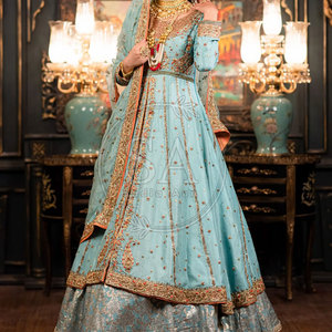 Robe de mariée maxi richement ornée pour femme, magnifique design, robe de mariée de créateur - Product Image 3