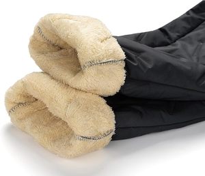 Pantalones de nieve acolchados para hombre, negros, con forro polar, cintura con cordón y bolsillos con cremallera - Product Image 3