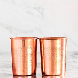 Jarra de agua de cobre puro premium con dos vasos a juego, ideal para servir agua potable, estilo de vida saludable y uso doméstico. - Product Image 5