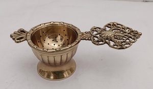 Passoire à thé en métal de haute qualité, finition couleur argent, poli miroir brillant, fabriquée par un fournisseur indien au meilleur prix - Product Image 3