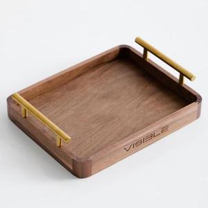 Bandeja de madera de acabado elegante para servir desayuno, bebidas y como accesorio decorativo para la cocina y comedor. - Product Image 3