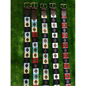 Cinturones de cuero Crazy Horse resistentes con patrón bordado y hebilla de latón macizo, perfectos para paseos diarios y uso cotidiano. - Product Image 1