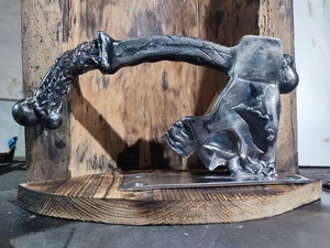 Poignée de porte en fer forgé résistant à la rouille, style traditionnel, motif martelé, détails en relief, installation facile - Product Image 4